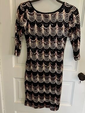 Rue 21 sequin dress. Size medium. EUC. Stretchy and comfortable.